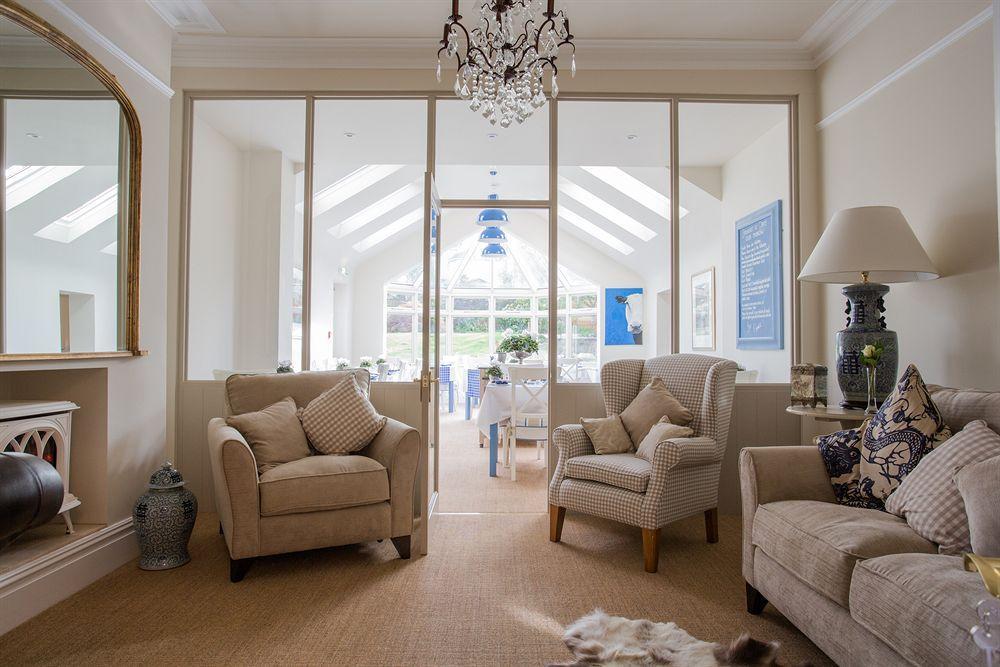Grays Boutique B&B Бат Екстериор снимка Interior of a house