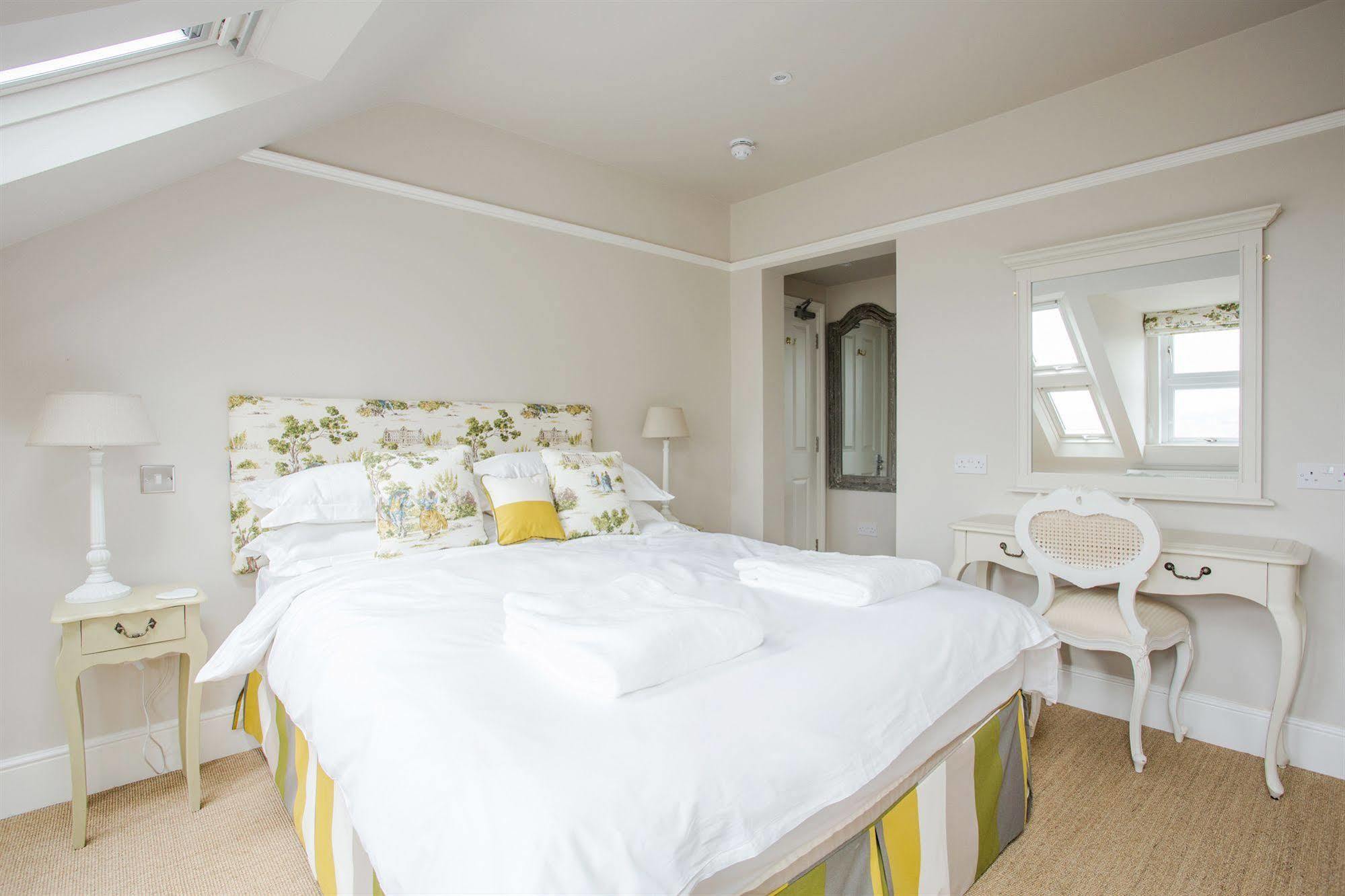 Grays Boutique B&B Бат Екстериор снимка A bedroom at The Old Post Office