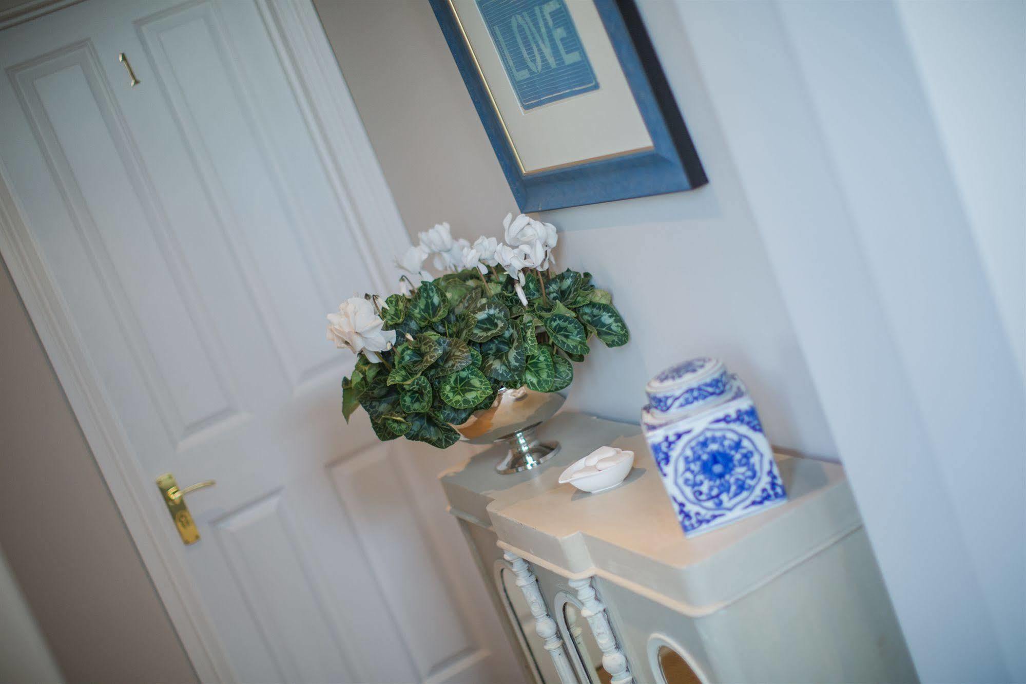 Grays Boutique B&B Бат Екстериор снимка A typical interior